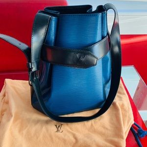 Authentic preloved LV twist bucket